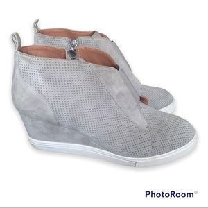 Linea Paolo Felicia Original Platform Wedge Sneaker Bootie 9.5